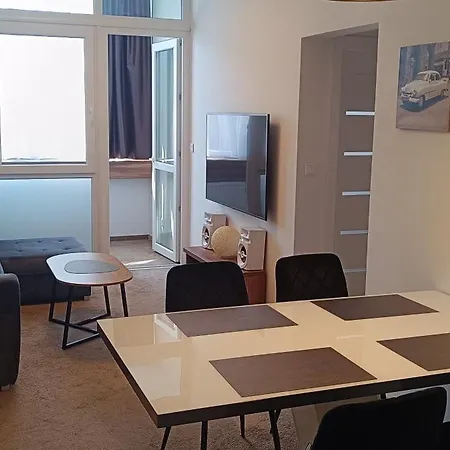 Tami Hviezdoslavova 2, Liptovsky Mikulas, Private Parking * Liptovský Mikuláš